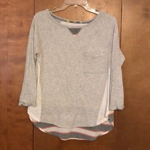 Quarter sleeve shirt
